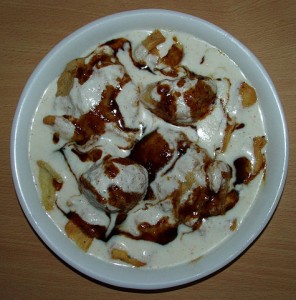 Bhalla_Papri_Chaat_with_saunth_chutney, Chaat Indian street food