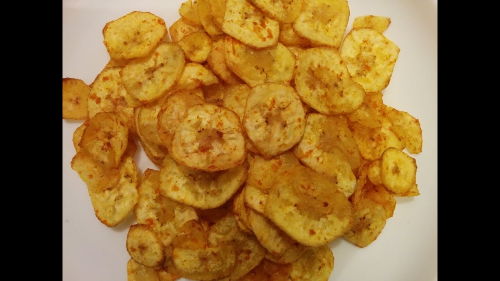 Banana chips and Kerala go hand in hand.Most of the tourists prefer banana chips as their snacks as they are easily available and can be tried at any time of the day. Banana chips are dried slices of bananas.They can be covered with sugar or honey to have a sweet taste, or they can be fried in oil and spices to have a salty or spicy taste.