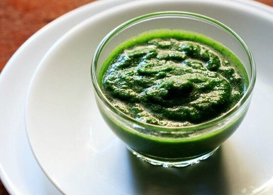 Green chutney with mint and coriander